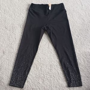 Victoria’s Secret black Pants,NWT 7/8 size leggings whites spots design @bottom